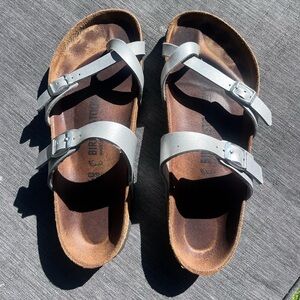 Birkenstock Mayari silver size 40 // excellent condition